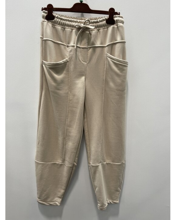 Marta Du Chateau - Buks 7975 Marta Du Chateau